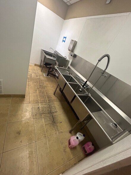 More Photos Of 25 2nd St, Reno Convenience Store For Lease