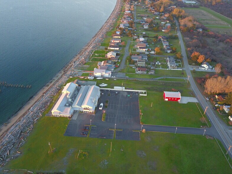 More Photos Of 755 Marine Dr, Point Roberts Hotel For Sale