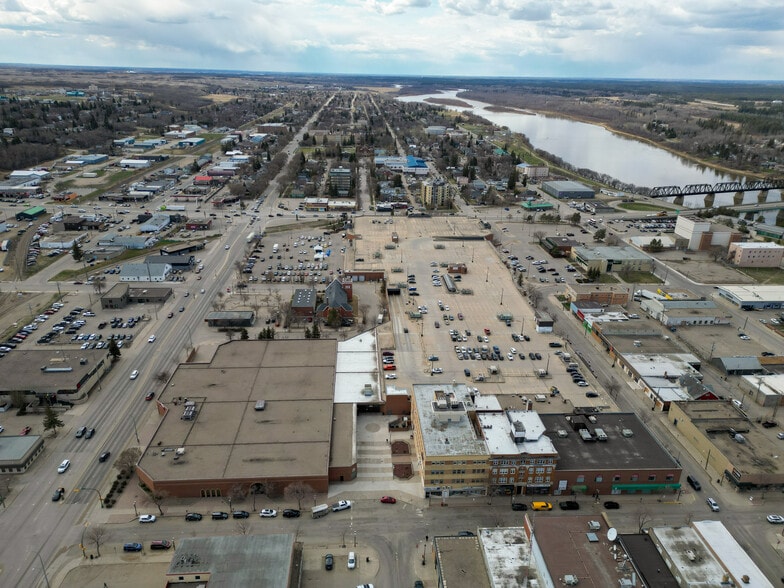 More Photos Of 1403 Central Ave, Prince Albert General Retail For Sale