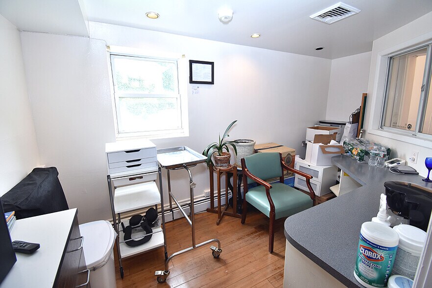 More Photos Of 1063 Palisade Ave, Fort Lee Office For Sale