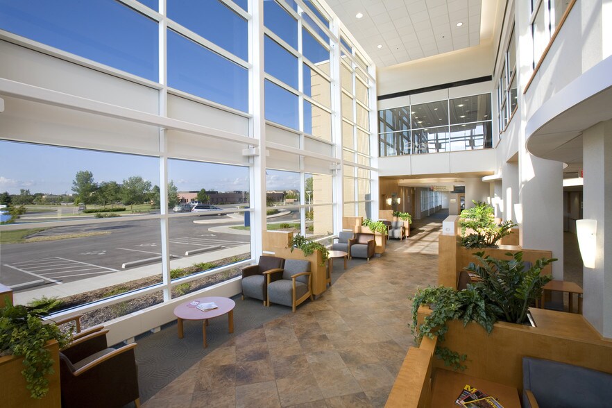 1185 Corporate Center Dr, Oconomowoc, WI 53066 Medical Office For