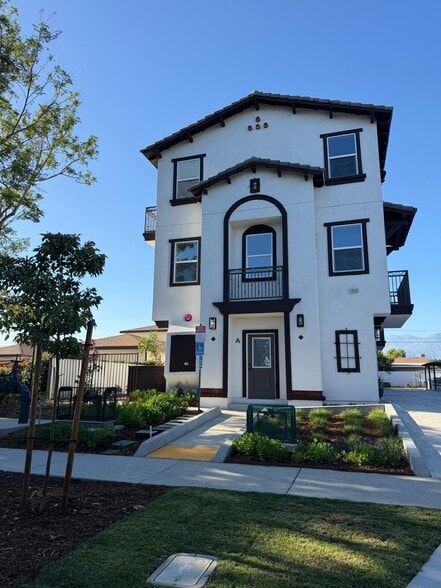 More Photos Of 1444 W Stoneridge Ct, Ontario Multifamily For Sale