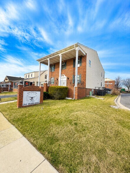 More Photos Of 7544 Holabird Ave, Dundalk Office For Sale