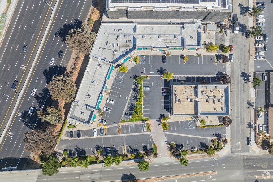 More Photos Of 5454 Central Ave, Newark Unknown For Lease