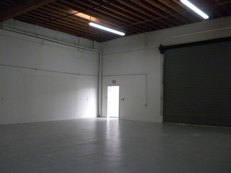 More Photos Of 40 Union Way, Vacaville Warehouse For Lease