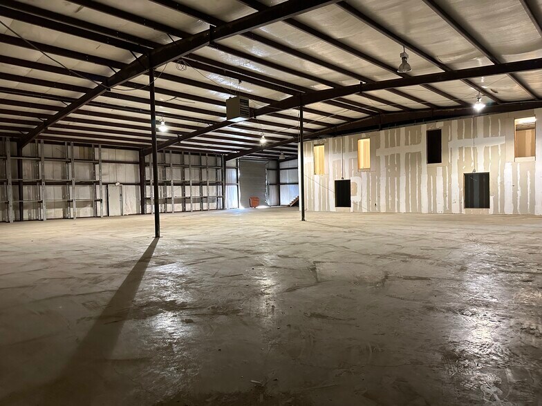 More Photos Of 277 Soldiers Colony Rd, Canton Warehouse For Lease