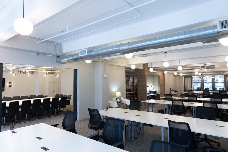 More Photos Of 21 W 46th St, New York Office For Lease