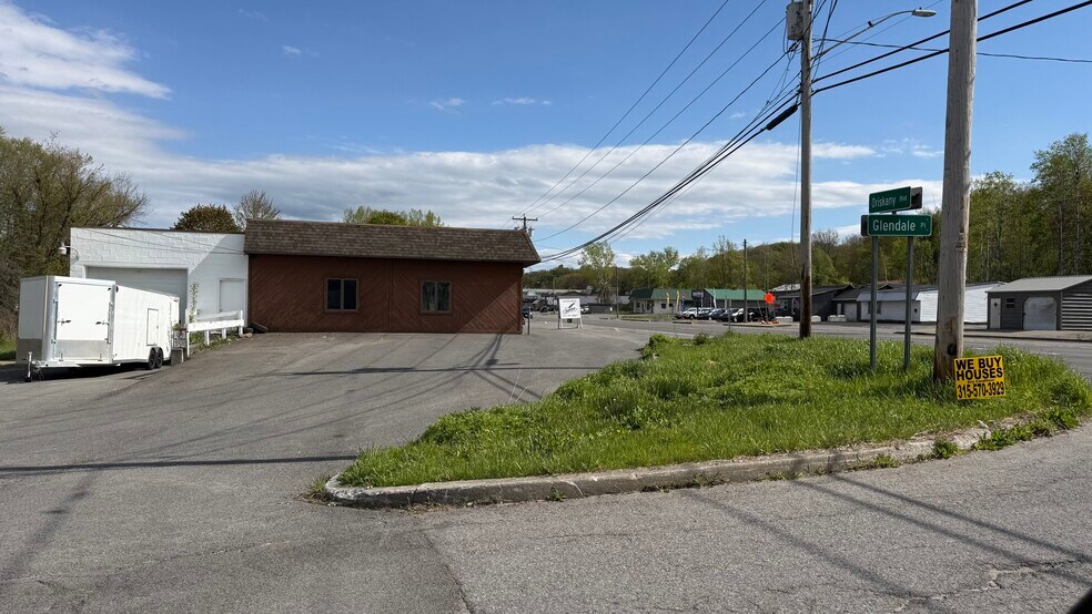 More Photos Of 380 Oriskany Blvd, Whitesboro Freestanding For Lease