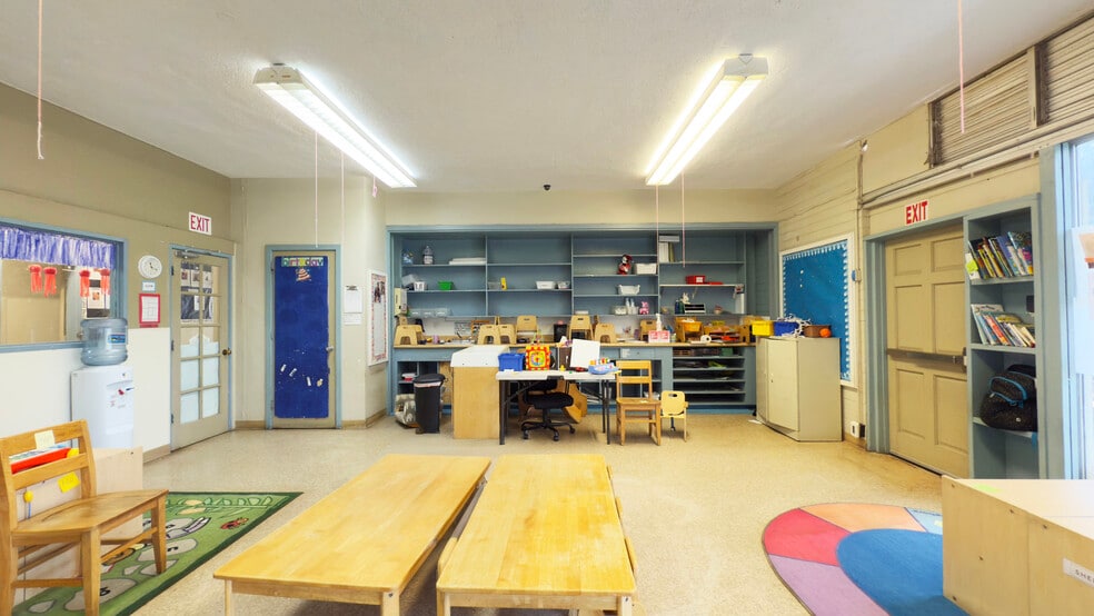 More Photos Of 1041 10th Ave, Honolulu Religious Facility For Lease