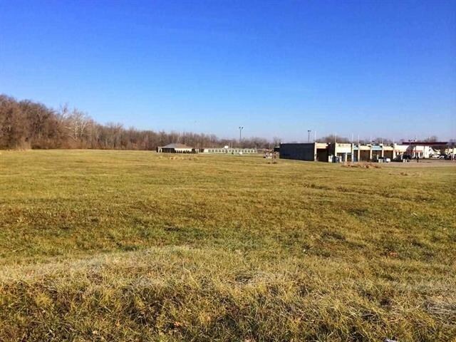 More Photos Of 259 S Herrington Pl, West Terre Haute Carwash For Sale