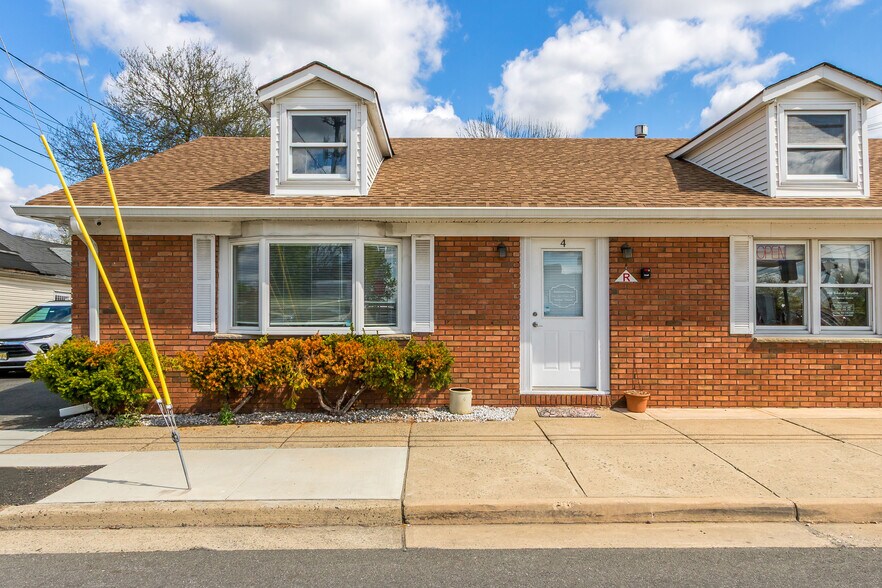 Primary Photo Of 301 N Main St, Manville Office For Lease
