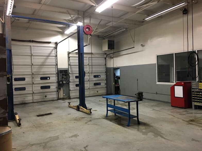 More Photos Of 2117 Shorter Ave SW, Rome Auto Repair For Sale