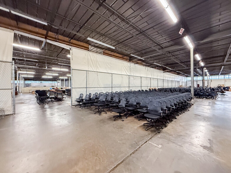 More Photos Of 1 Sexton Rd, McKees Rocks Warehouse For Sale