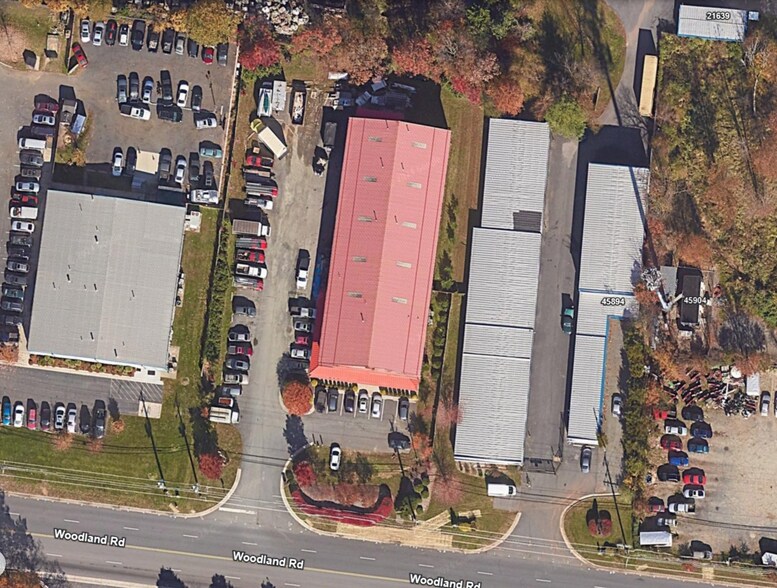 More Photos Of 45888 Woodland Rd, Sterling Warehouse For Lease