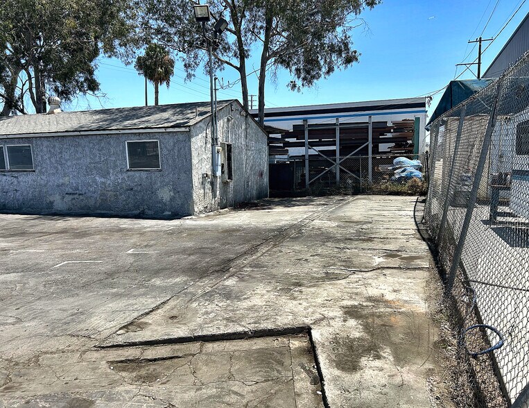 More Photos Of 2150 W Cowles St, Long Beach Land For Lease