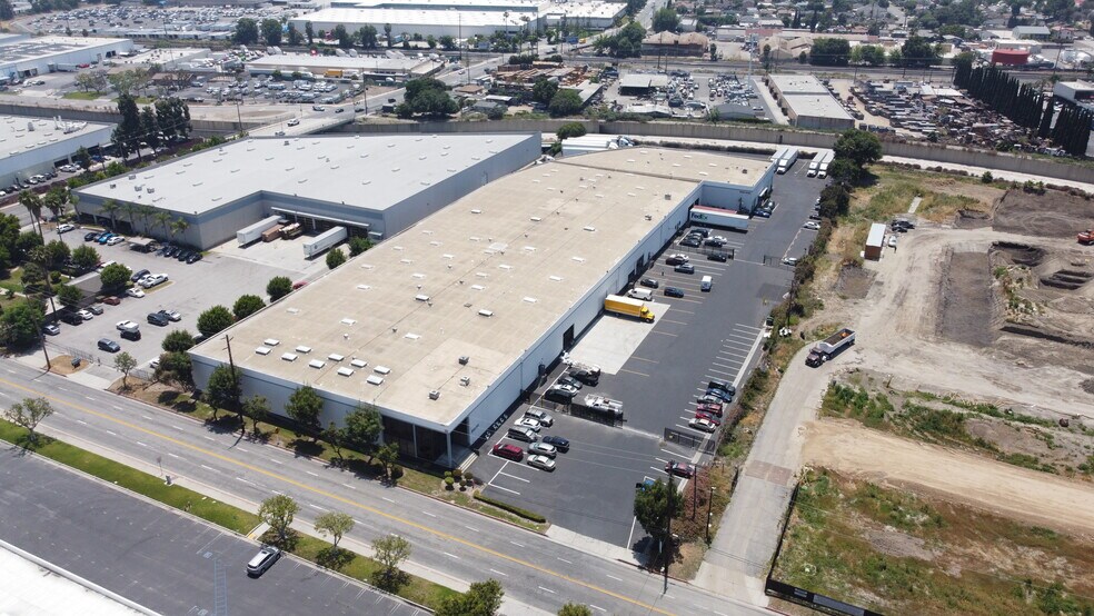 More Photos Of 15110-15120 Don Julian Rd, City of Industry Warehouse For Lease