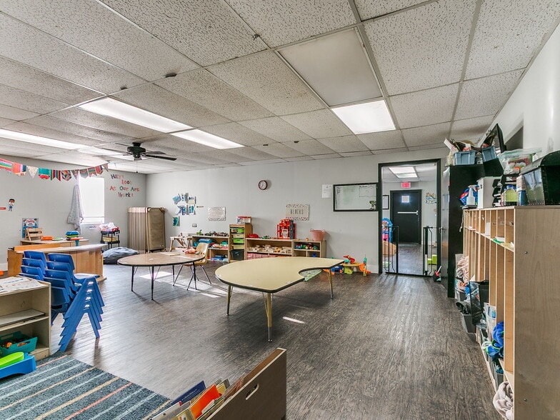 More Photos Of 809 SW 4th St, Moore Religious Facility For Sale