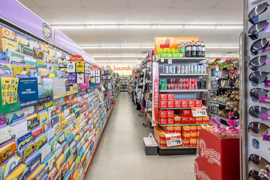 More Photos Of 45 8th St, Midland General Retail For Sale