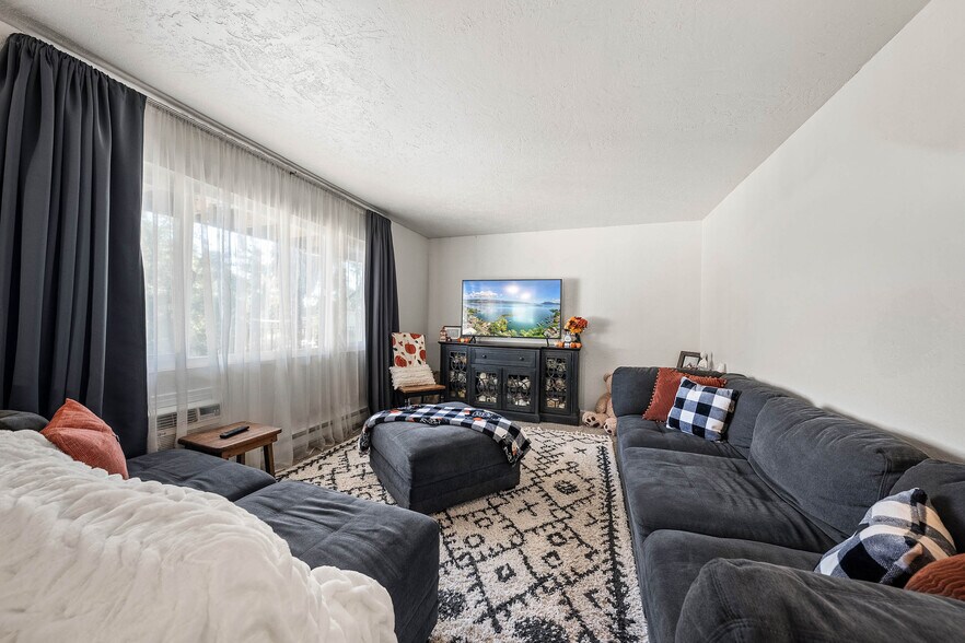 More Photos Of 4584 S Terrace Ave, Lakeport Apartments For Sale