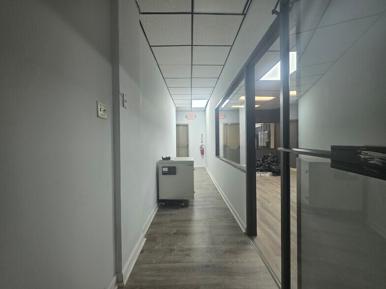 More Photos Of 413-417 Frelinghuysen Ave, Newark Light Distribution For Sale