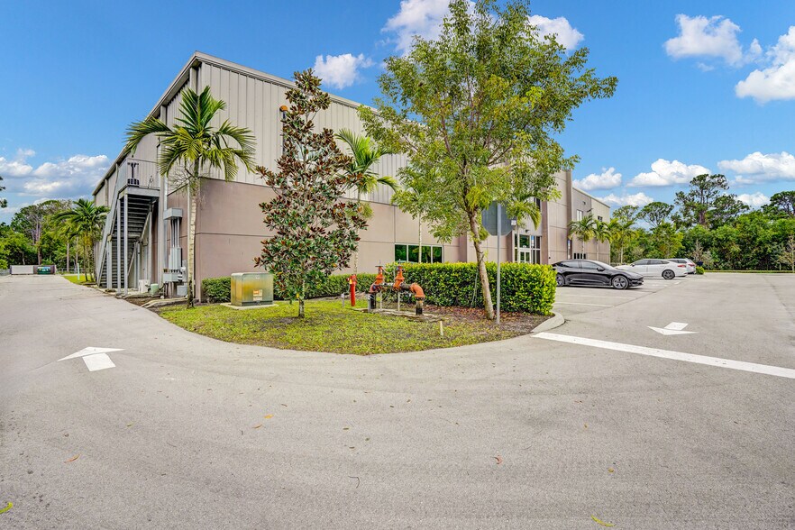 More Photos Of 4774 S Jenkins Rd, Fort Pierce Industrial For Sale