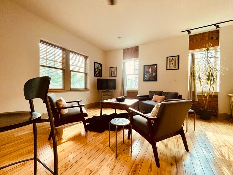 More Photos Of 5 Walnut St, Asheville Apartments For Sale