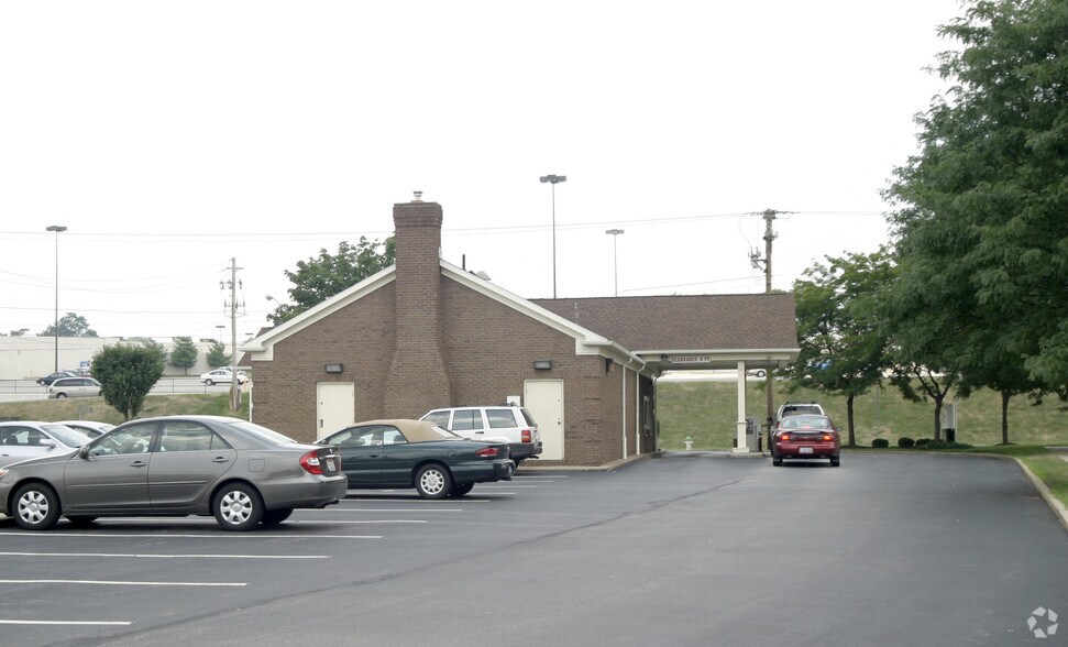More Photos Of 121 Ghent Rd, Fairlawn Storefront Retail Office For Lease