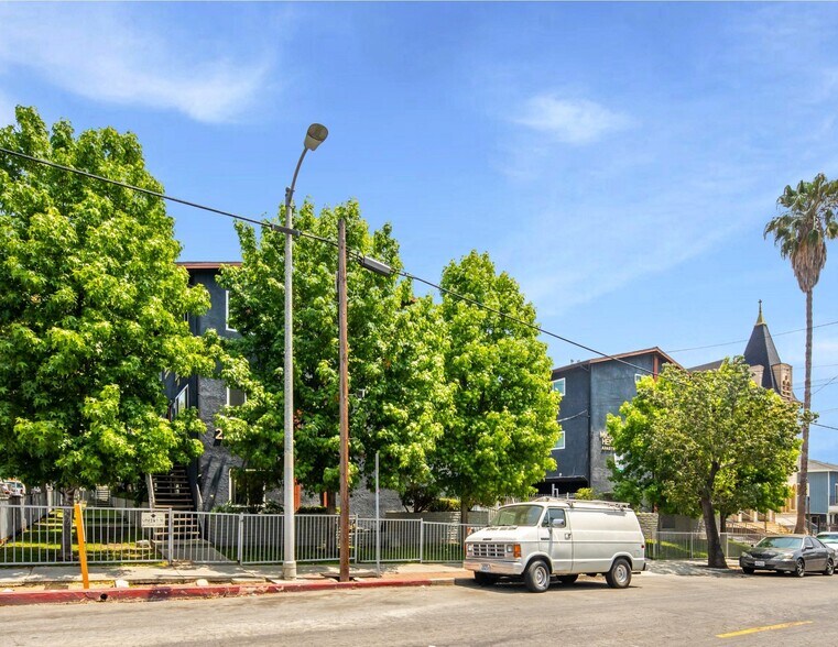 More Photos Of 2202-2208 Michigan Ave, Los Angeles Apartments For Sale