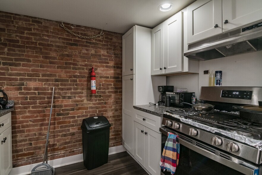 More Photos Of 93-95 Main St, Easthampton Storefront Retail Residential For Sale