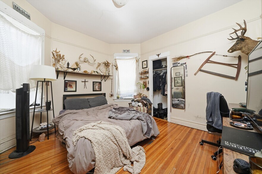 More Photos Of 3136 W Logan Blvd, Chicago Multifamily For Sale