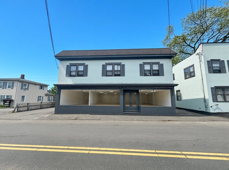 More Photos Of 152-156 River Road Ext, Cos Cob Freestanding For Lease