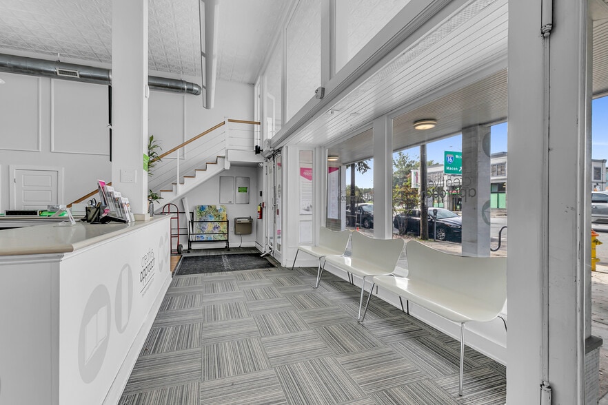 More Photos Of 408-410 Martin Luther King Jr Blvd, Savannah Storefront Retail Residential For Sale