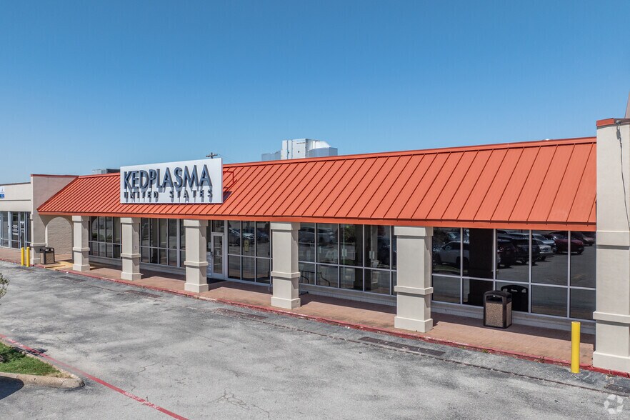 More Photos Of 2211-2225 Southmore Ave, Pasadena Unknown For Lease