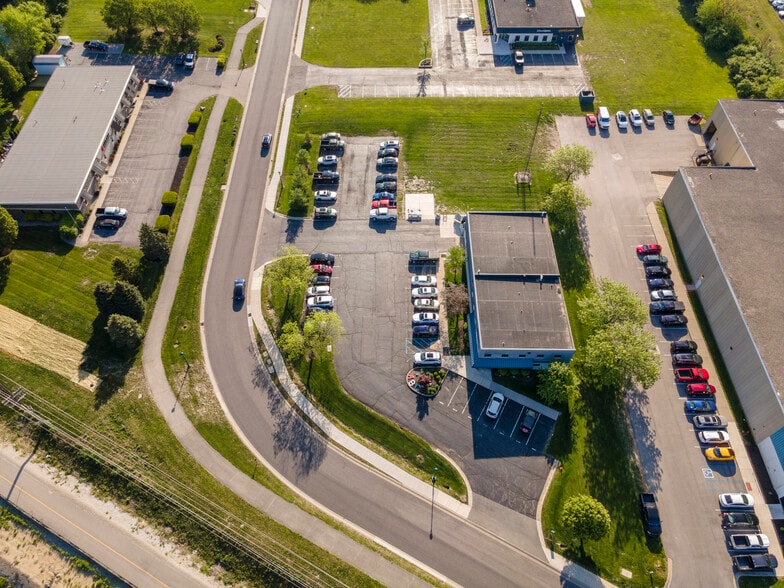 More Photos Of 11837 Technology Dr, Fishers Warehouse For Lease