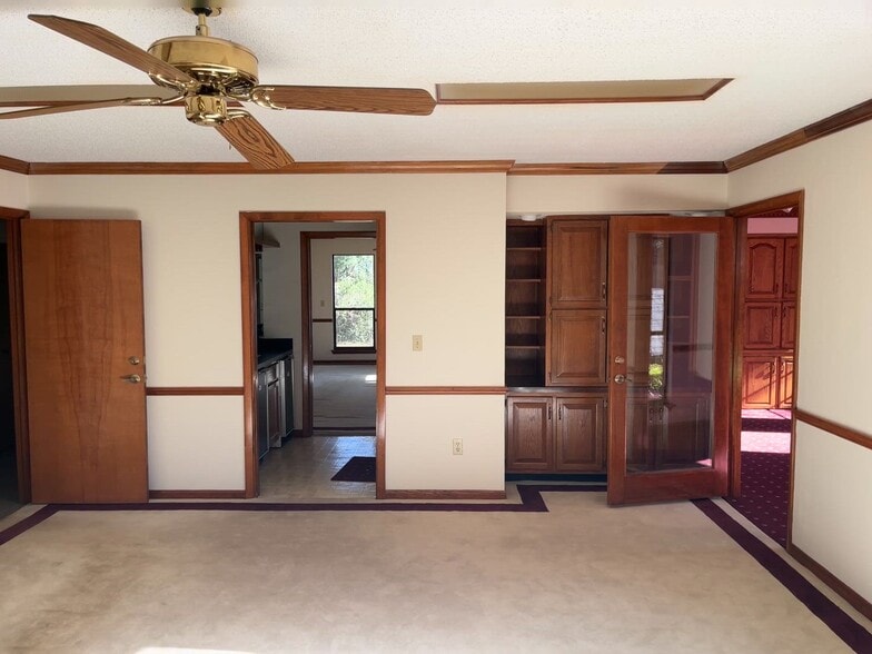 More Photos Of 2809 Blanding Blvd, Middleburg Office For Sale