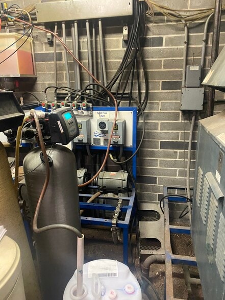 More Photos Of 2217 Plainfield Rd, Crest Hill Carwash For Sale