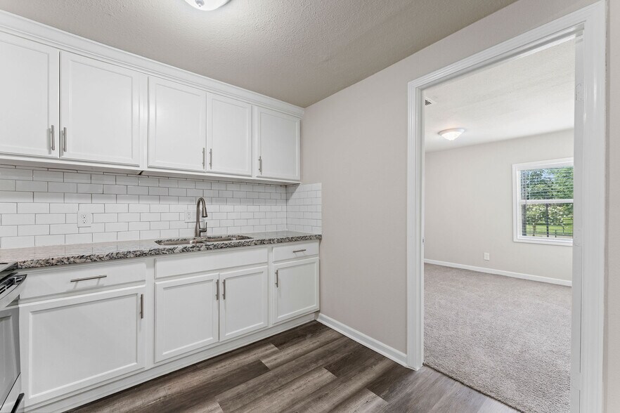 More Photos Of 6640 W Montgomery Rd, Houston Office For Sale