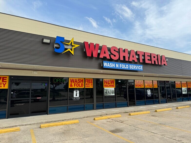 More Photos Of 3985 Underwood Rd, La Porte General Retail For Sale