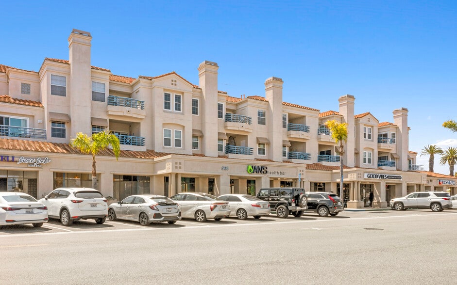 More Photos Of 501 Main St, Huntington Beach Storefront Retail Residential For Lease
