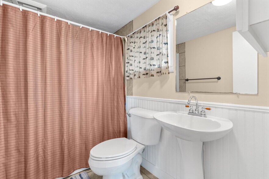 More Photos Of 12800 Cherry Ave, Rapid City Hotel For Sale