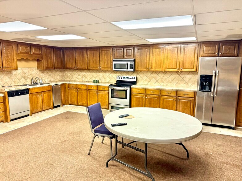 More Photos Of 802 Pennsylvania Ave, Savannah General Retail For Sale