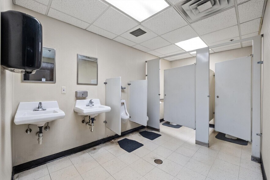 More Photos Of 69150 Skinner Dr, Richmond Warehouse For Sale