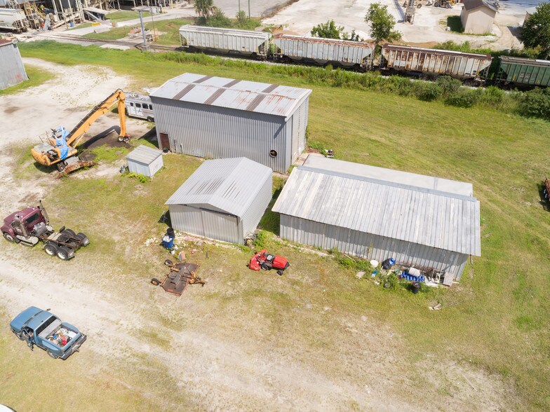 More Photos Of 1539 NW Main Blvd, Lake City Manufacturing For Sale