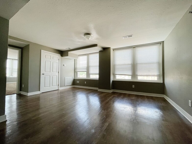 More Photos Of 1109 Jackson St, Anderson Apartments For Sale