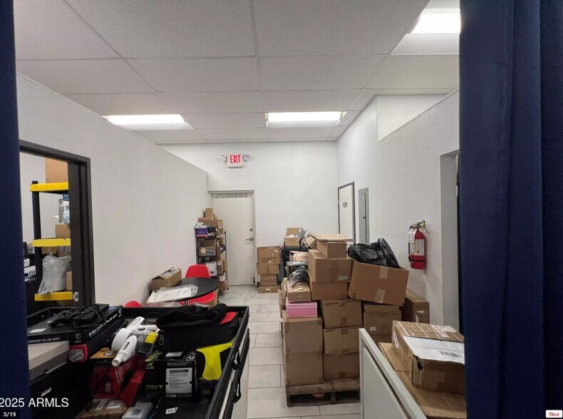 More Photos Of 16835 N Park Pl, Glendale Unknown For Lease