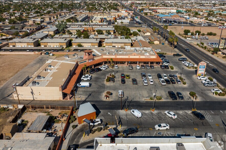 More Photos Of 1950 S 4th St, El Centro General Retail For Sale