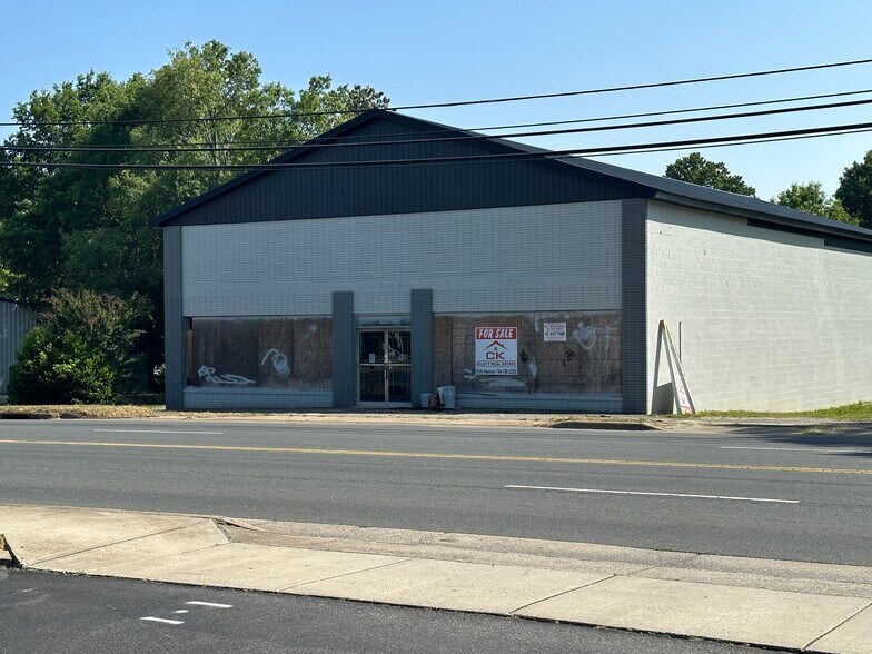 More Photos Of 1484 Dale Earnhardt Blvd, Kannapolis Freestanding For Lease
