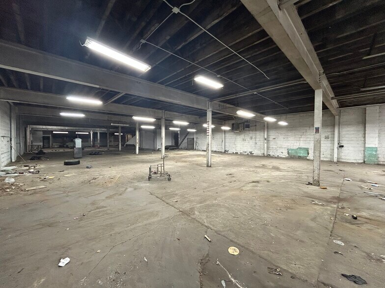 More Photos Of 2111-2141 E Rush St, Philadelphia Warehouse For Lease