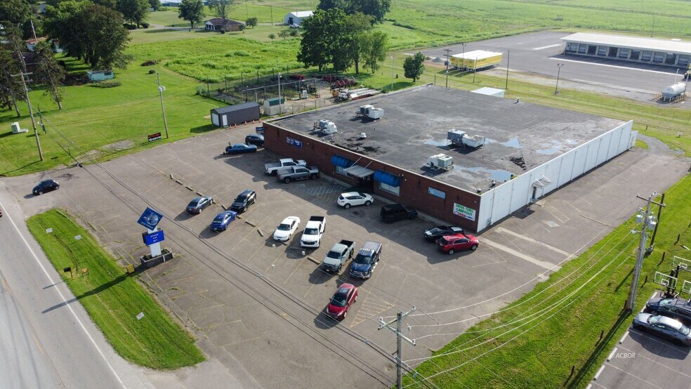 More Photos Of 1037 OH-7, Gallipolis Sports And Entertainment For Sale