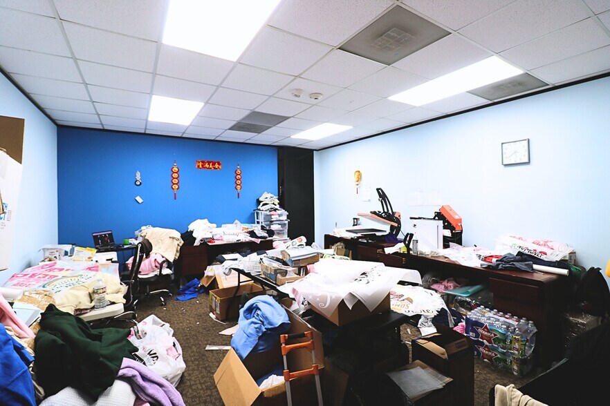 More Photos Of 6100 Corporate Dr, Houston Medical For Sale
